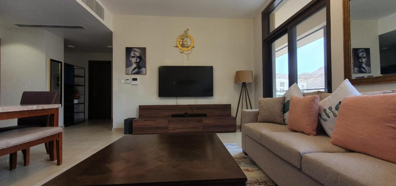 One Elegant 1Bhk Apartment In Muscat Bay 02 Kültér fotó