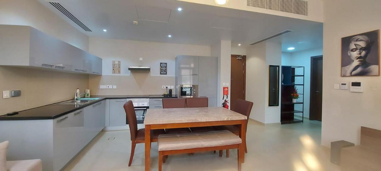 One Elegant 1Bhk Apartment In Muscat Bay 02 Kültér fotó