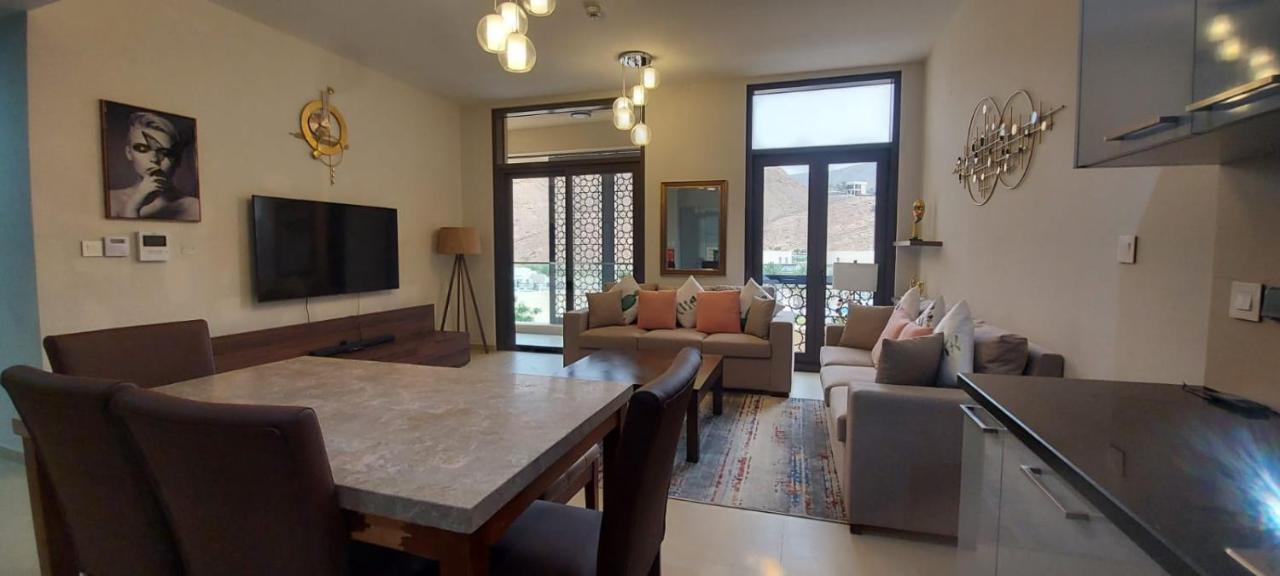 One Elegant 1Bhk Apartment In Muscat Bay 02 Kültér fotó