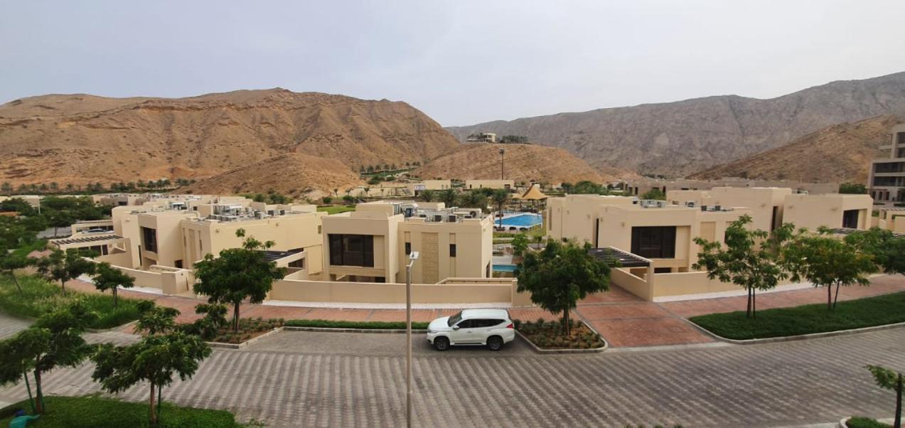One Elegant 1Bhk Apartment In Muscat Bay 02 Kültér fotó